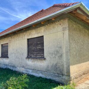 <b>95 m2</b> <br>Family house for sale near Lake Balaton - unique opportunity to realize your own ideas