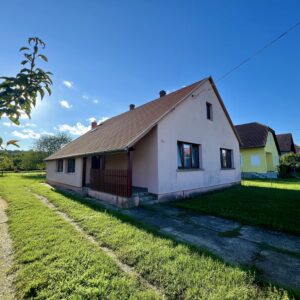 <b>184 m2</b> <br>Family house for sale in a quiet, sought after area of Zalacs&aacute;ny.