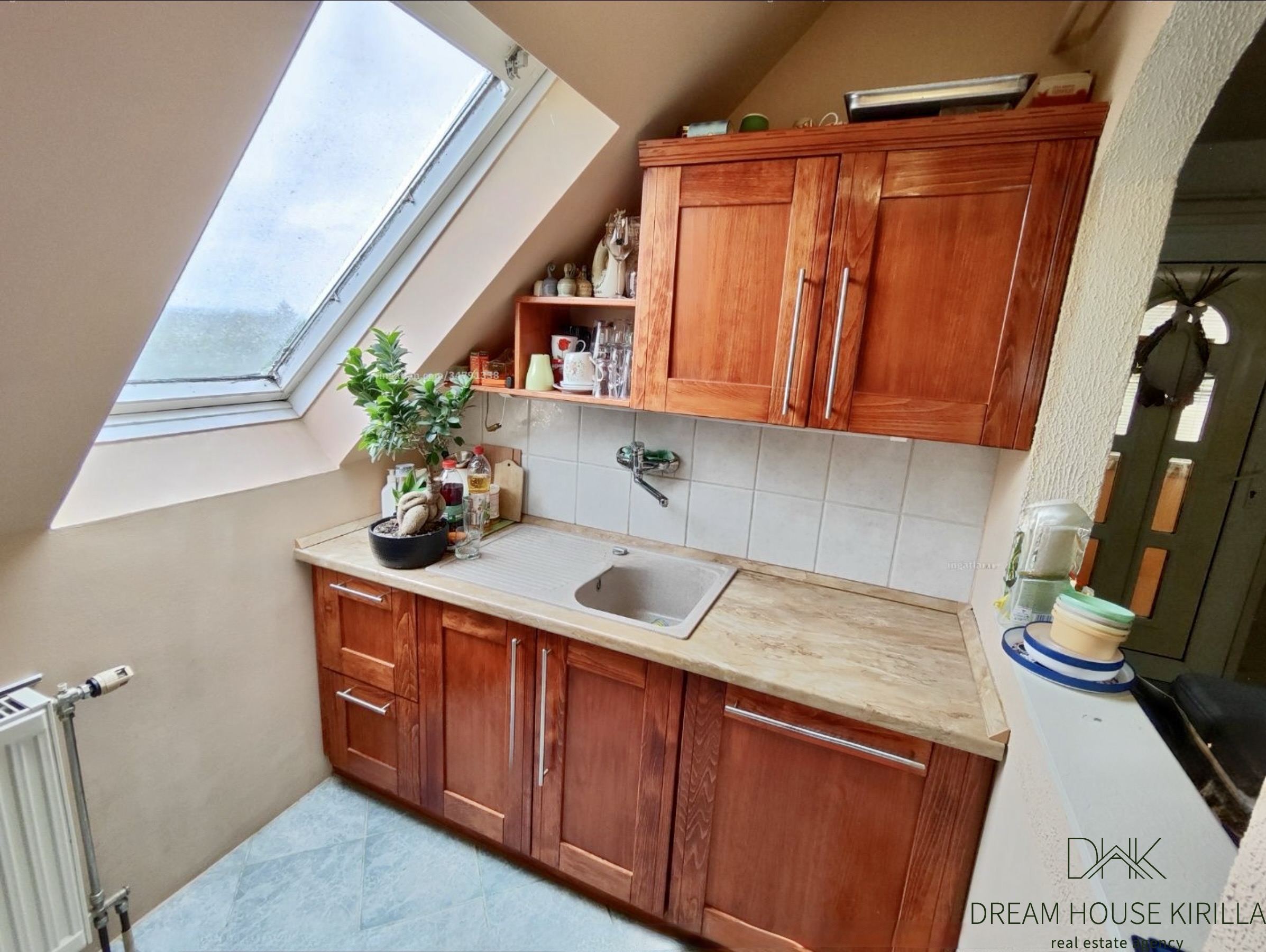 <b>214 m2</b> <br>Tágas, többgenerációs családi ház Keszthelyen eladó - Bild 7