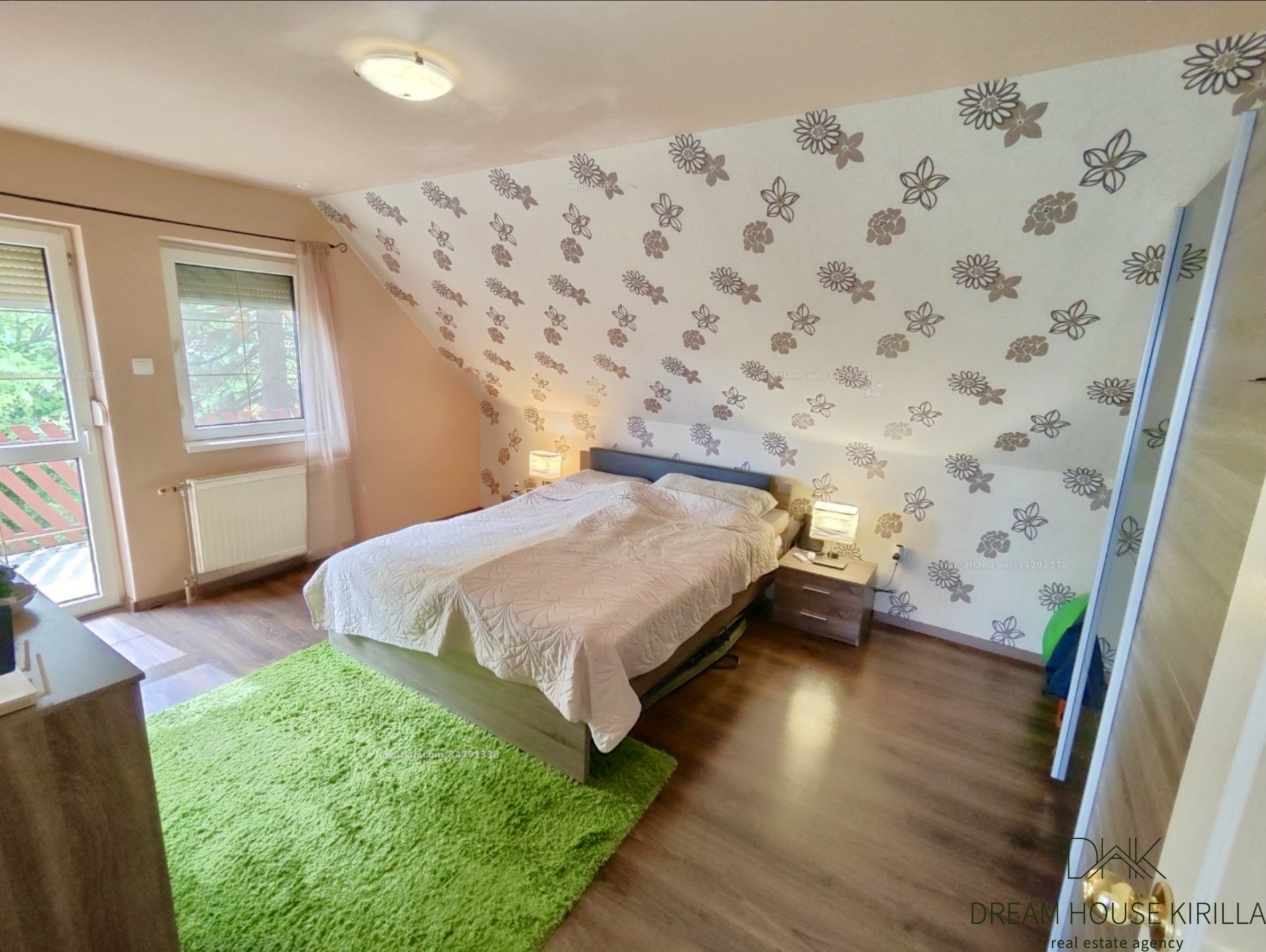 <b>214 m2</b> <br>Tágas, többgenerációs családi ház Keszthelyen eladó - Bild 12